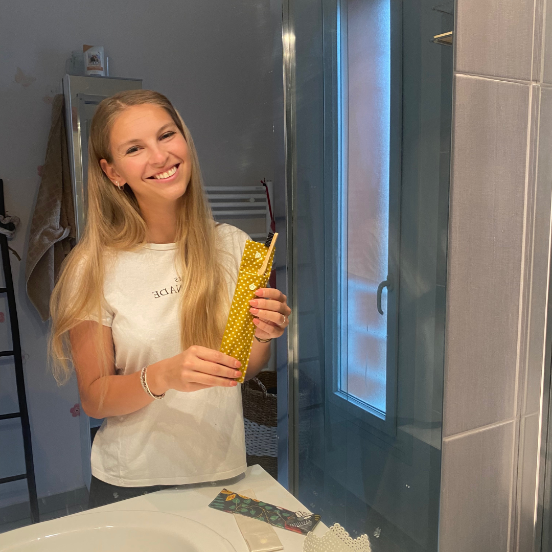 POCHETTE BROSSE A DENTS